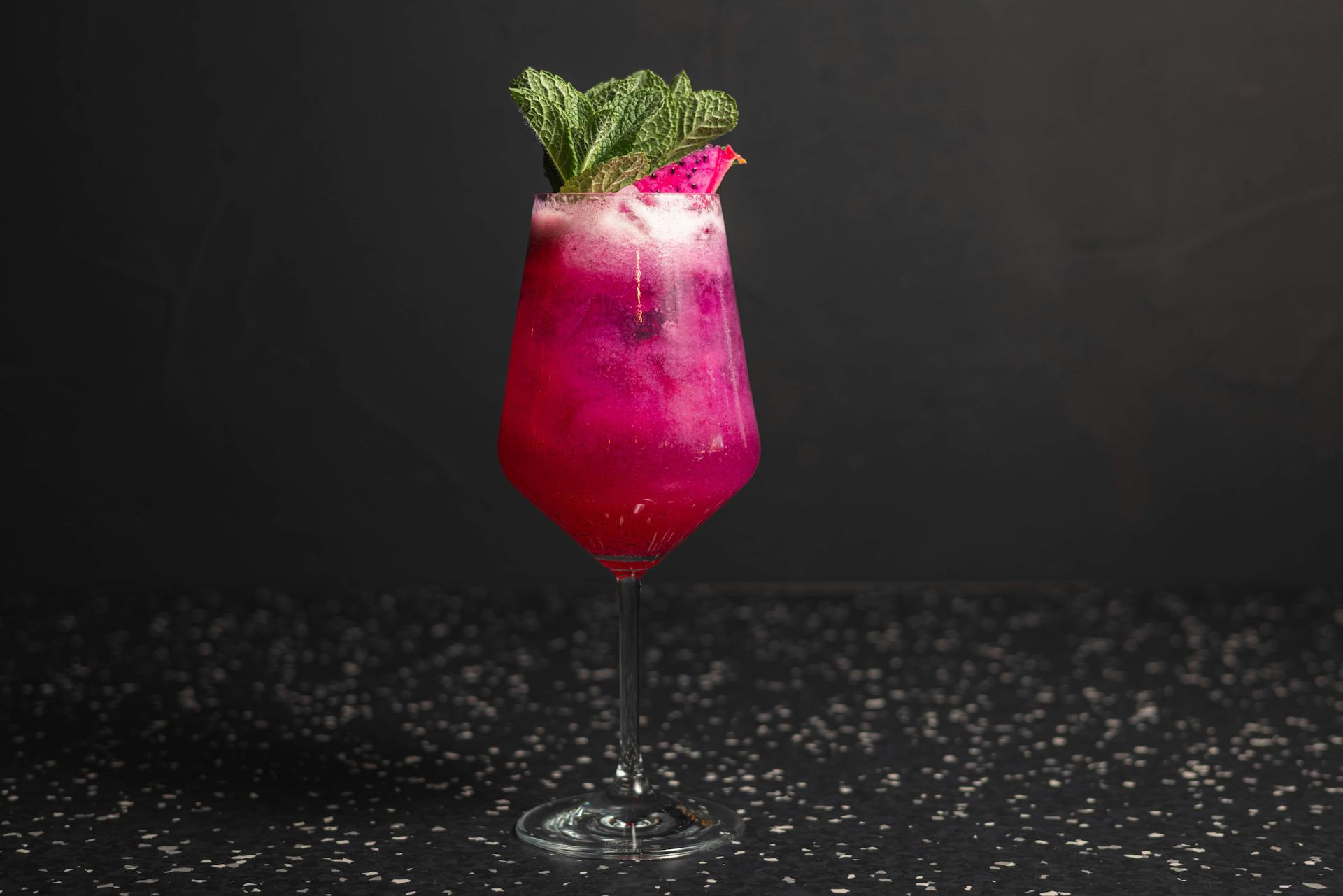 <p>Is this heaven?</p>
<p>Base: Lillet, dragonfruit, passion fruit, lime, Schweppes Wild Berry</p>