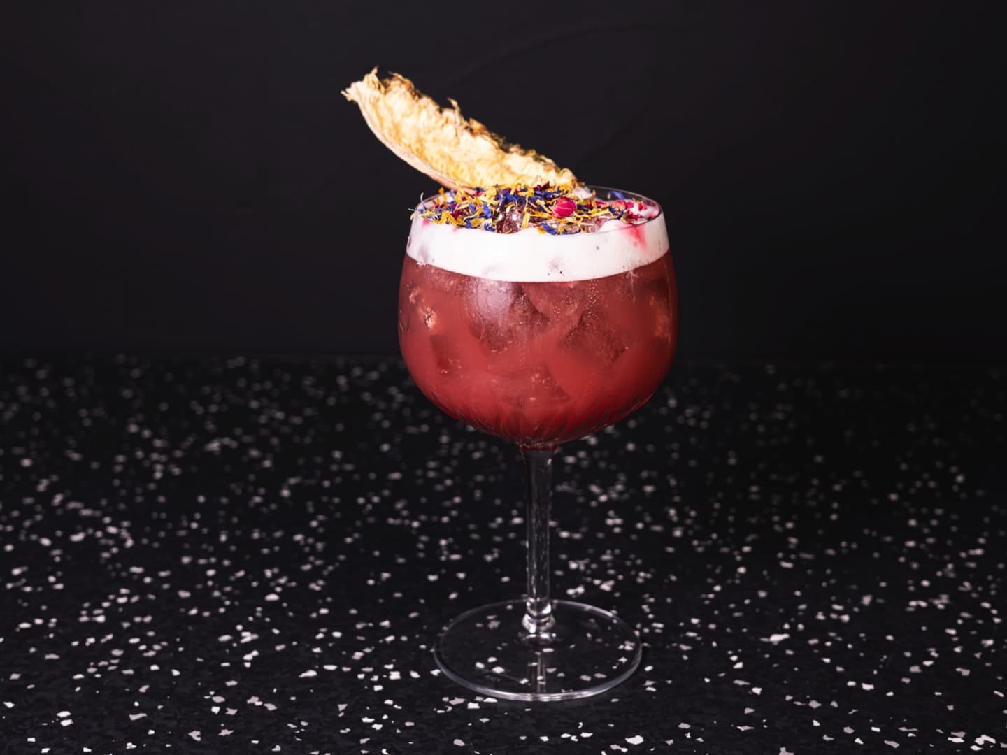 <p>You don&rsquo;t need David Hasselhof or Pamela Anderson to feel like you're at the beach</p>
<p>Base: Vanilla vodka, pineapple, peach</p>
