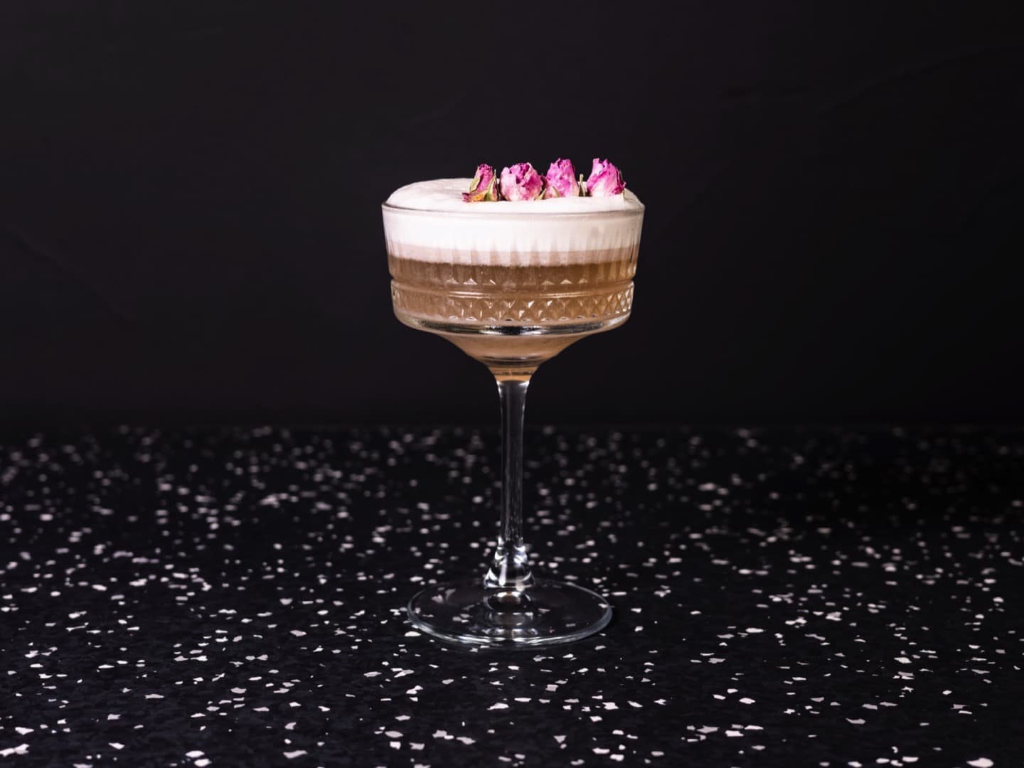 <p>..is dressed up nicely and freshly perfumed, just for you!</p>
<p>Base: Gin infused with rose petals and dried cranberries, lychee puree</p>