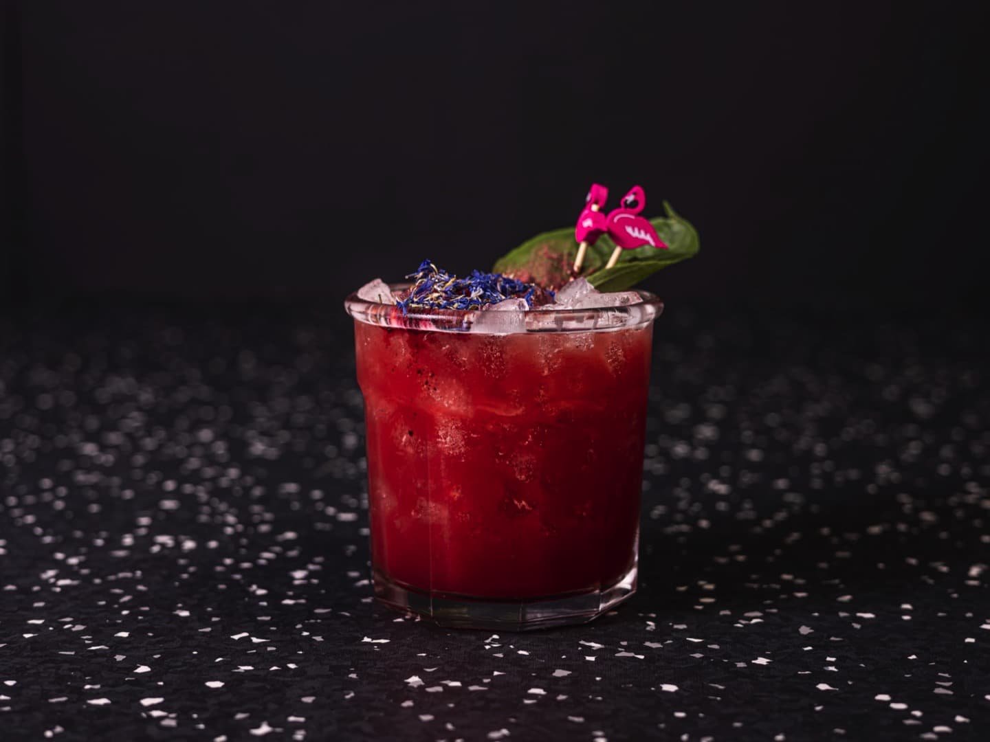 <p>Classic but fantastic</p>
<p>Base: Sloe gin, fresh berries, basil</p>